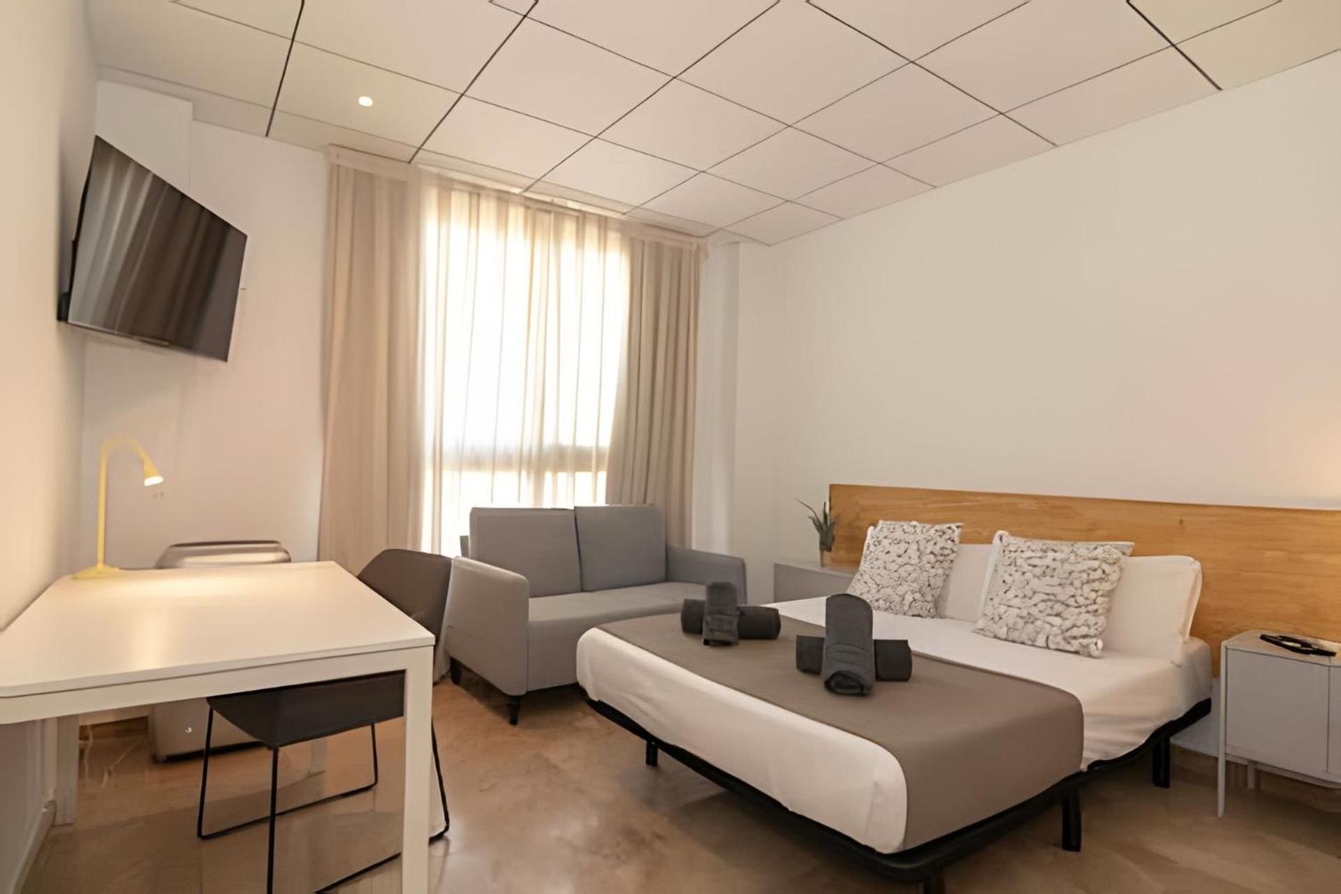 11 Nights Studios Valence Extérieur photo
