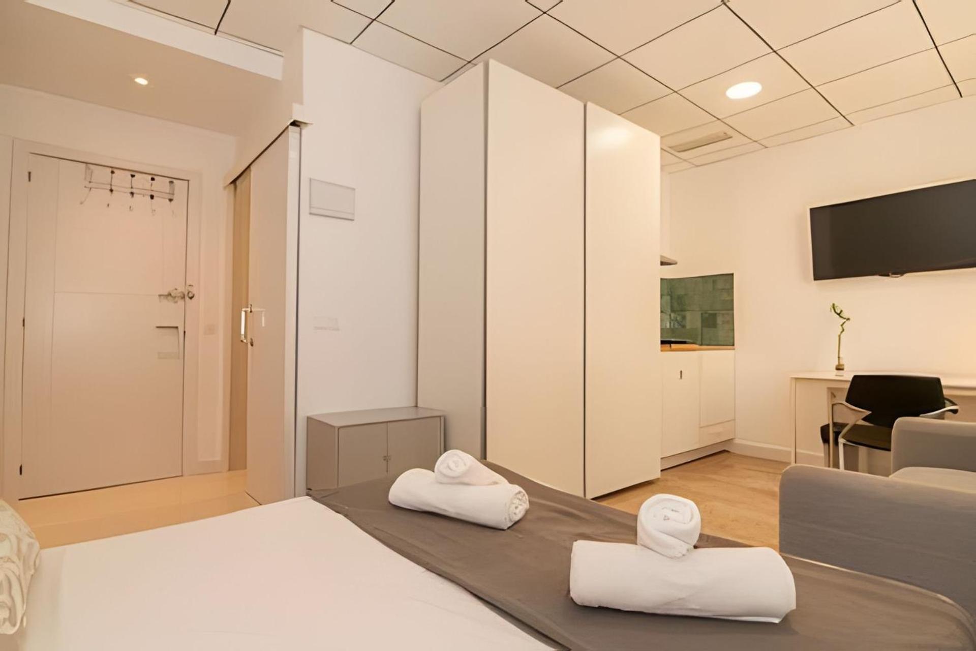 11 Nights Studios Valence Extérieur photo